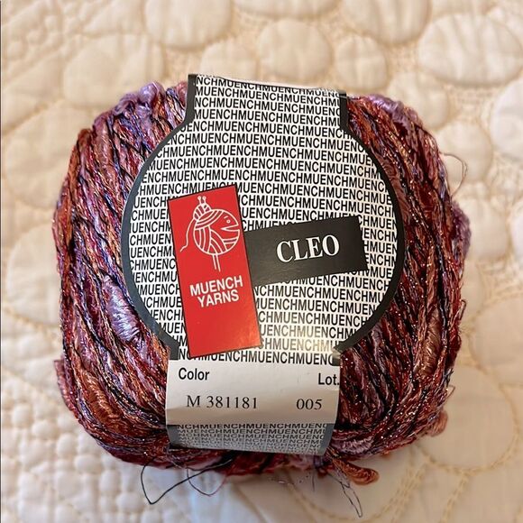 Muench Yarns Cleo sparkle lot of 3 skeins 50g ball each - Picture 2 of 4